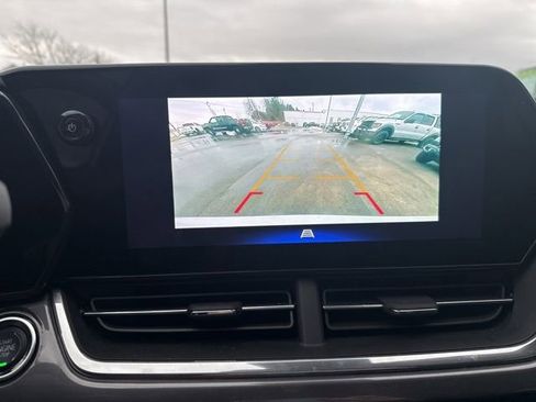 Used 2025 Chevrolet Trax ACTIV image 31
