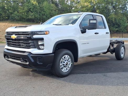 New 2026 Chevrolet Silverado 2500 Custom w/ Custom Value Package image 28