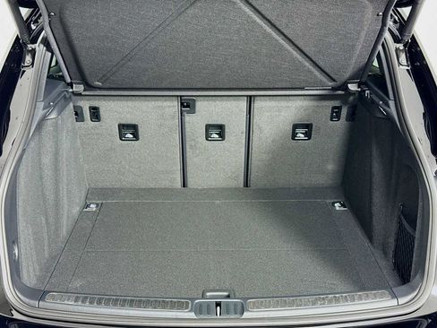 New 2026 Porsche Macan Turbo image 28