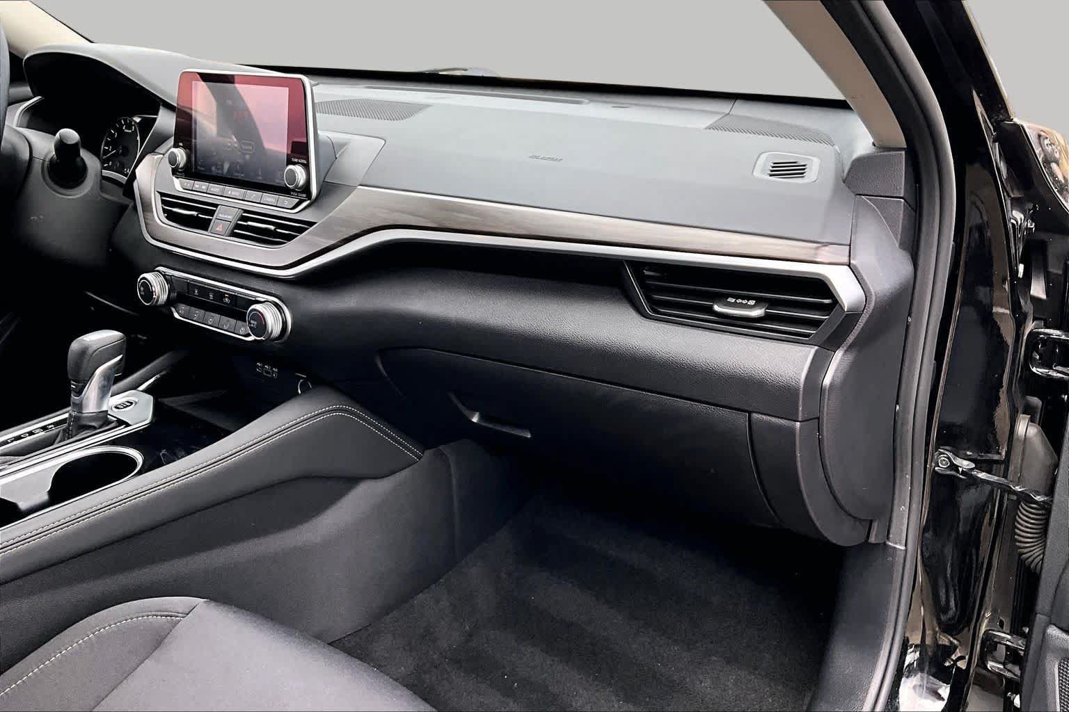 Certified 2023 Nissan Altima 2.5 SV FWD image 19