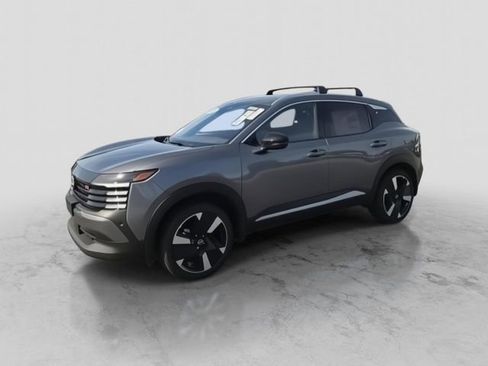 New 2026 Nissan Kicks SR w/ Cold Weather Package AWD/4WD image 1