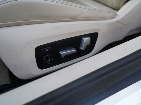 Used 2022 BMW 840i xDrive Convertible w/ Comfort Seating Package image 21