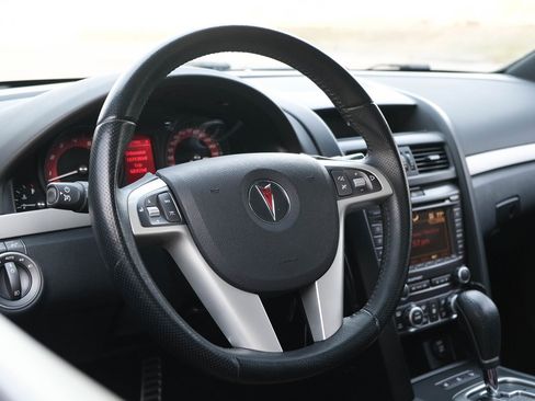 Used 2009 Pontiac G8 GT w/ Premium Package image 17