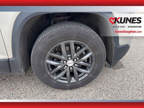 Used 2017 GMC Acadia SLT image 14