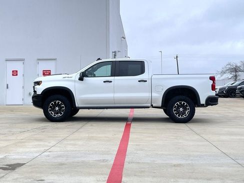 Used 2022 Chevrolet Silverado 1500 ZR2 AWD/4WD image 3