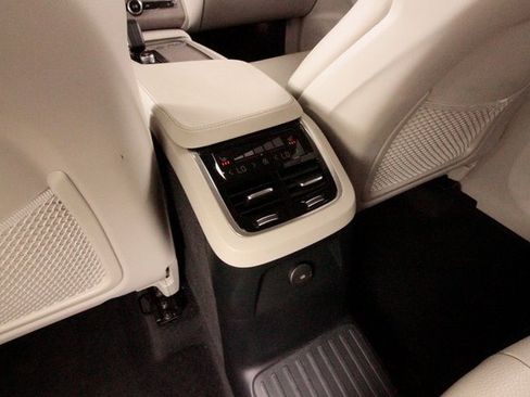 Used 2023 Volvo XC90 T8 Plus w/ Protection Package Premier image 25