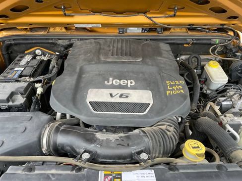 Used 2014 Jeep Wrangler Unlimited Sport w/ Quick Order Package 24S AWD/4WD image 42