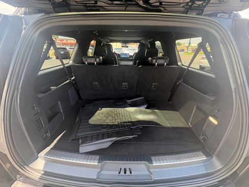 Certified 2024 Lincoln Navigator L Reserve AWD/4WD image 19