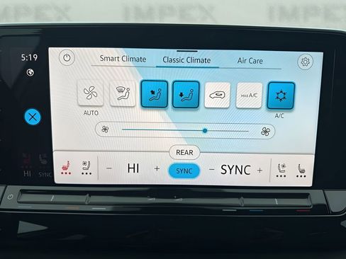 Used 2025 Volkswagen Atlas SE image 20