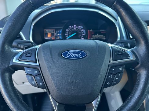 Used 2019 Ford Edge Titanium w/ Cold Weather Package image 27