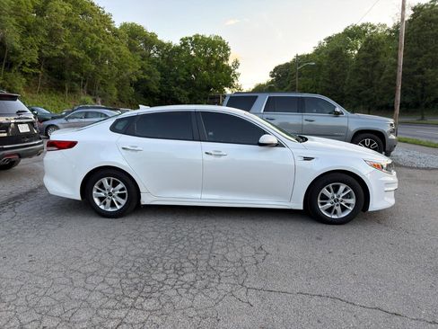 Used 2016 Kia Optima LX FWD image 4
