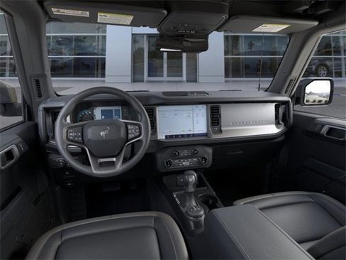 New 2025 Ford Bronco Outer Banks image 9