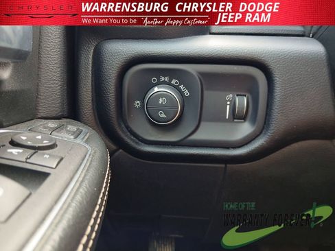 Used 2024 RAM 2500 Big Horn AWD/4WD image 30