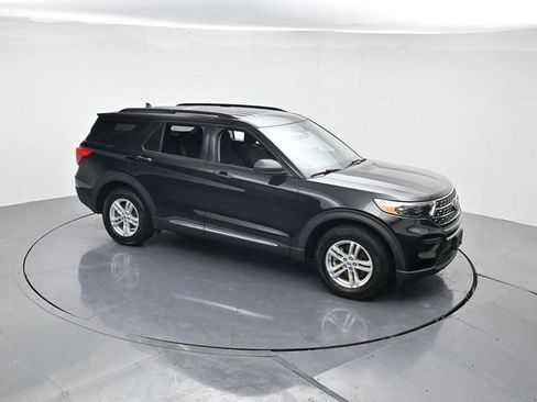 Used 2022 Ford Explorer XLT w/ Class IV Trailer Tow Package image 40