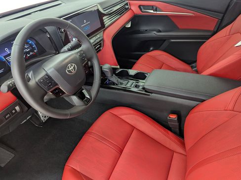 Used 2026 Toyota Camry XSE image 4