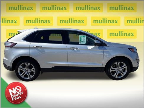 Used 2016 Ford Edge Titanium w/ Technology Package FWD image 2