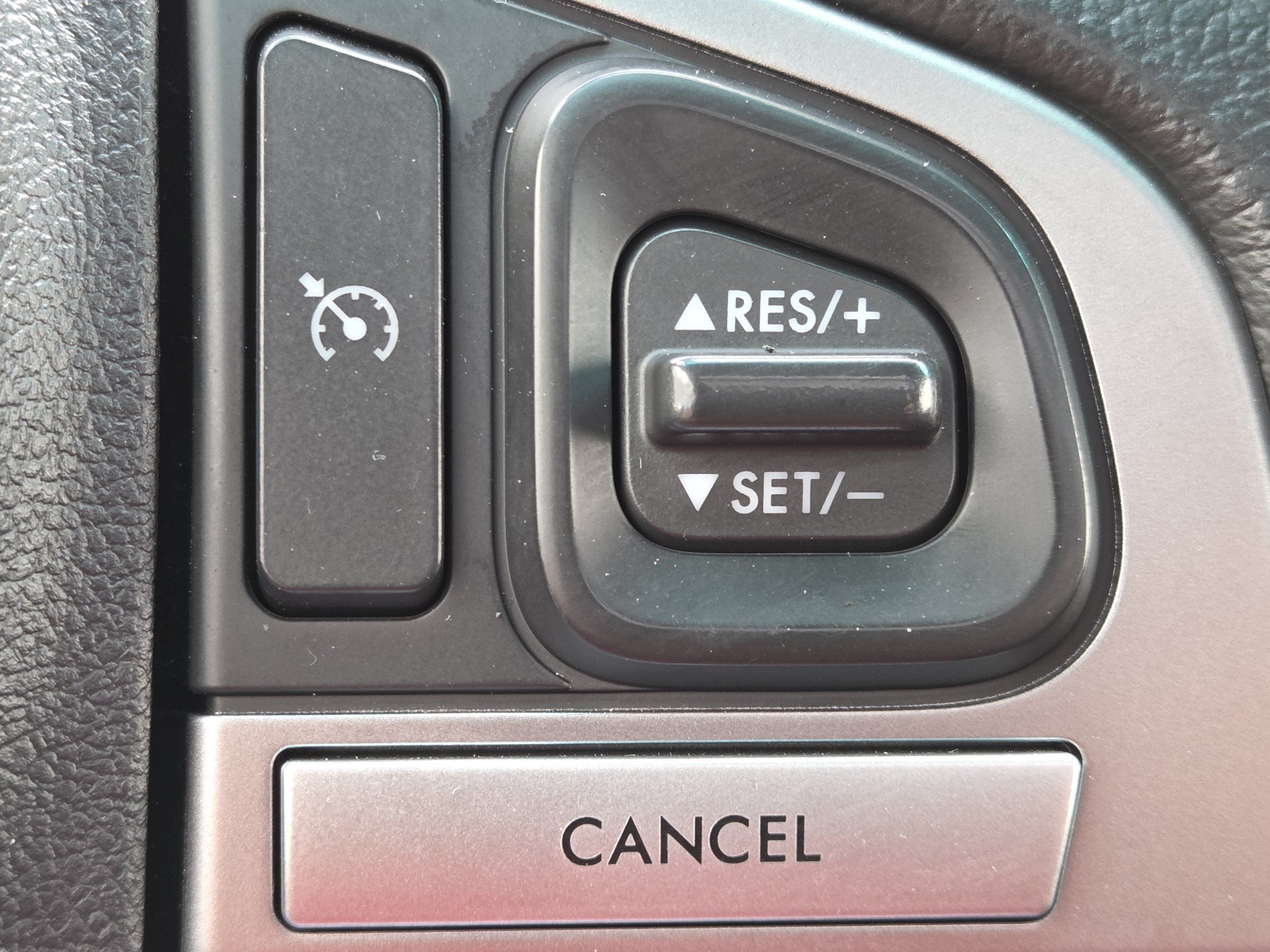 Used 2016 Subaru Crosstrek 2.0i Premium w/ Moonroof Package AWD/4WD image 12