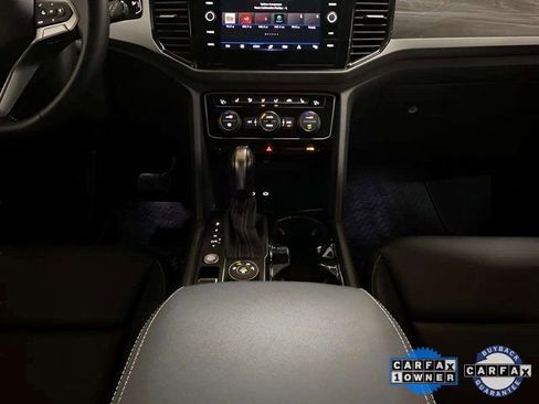 Used 2023 Volkswagen Atlas Cross Sport SE w/ Panoramic Sunroof Package image 12