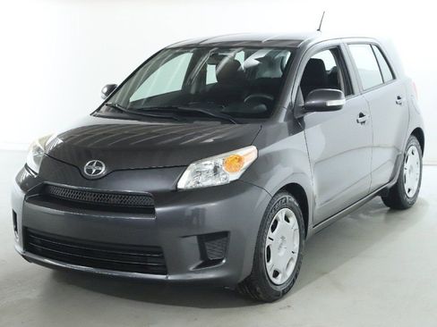 Used 2008 Scion xD image 2
