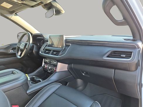 Used 2023 GMC Yukon SLT image 14