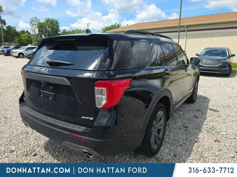 Used 2023 Ford Explorer XLT w/ Equipment Group 202A AWD/4WD image 5