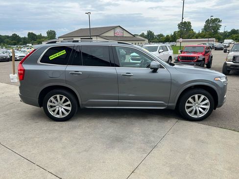 Used 2018 Volvo XC90 T5 Momentum AWD/4WD image 4