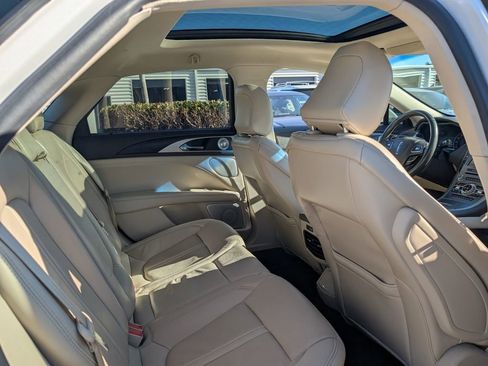 Used 2020 Lincoln MKZ Reserve w/ Luxury Package image 17