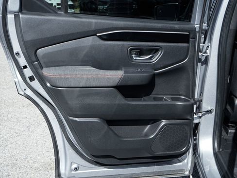 Used 2023 Honda Pilot Sport image 31