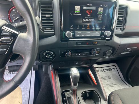 Used 2024 Nissan Frontier PRO-4X w/ Off-Road Protection Package image 18