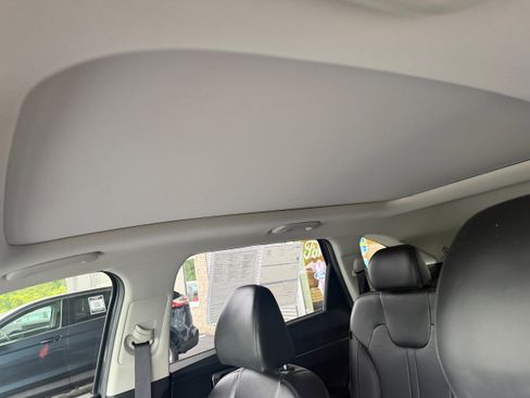 Used 2024 Kia Sorento S w/ Panoramic Sunroof Package AWD/4WD image 15