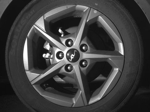 Used 2025 Kia K4 LXS image 15