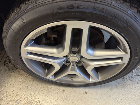 Used 2017 Mercedes-Benz GLS 550 4MATIC image 38