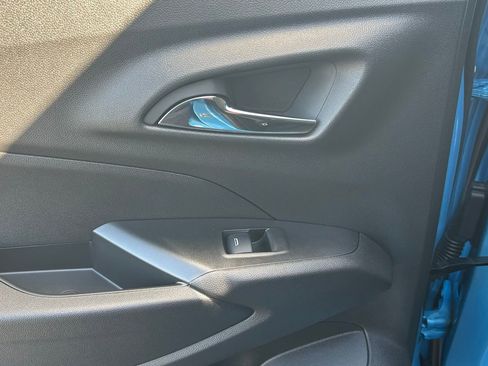 New 2025 Chevrolet Trax LT image 17