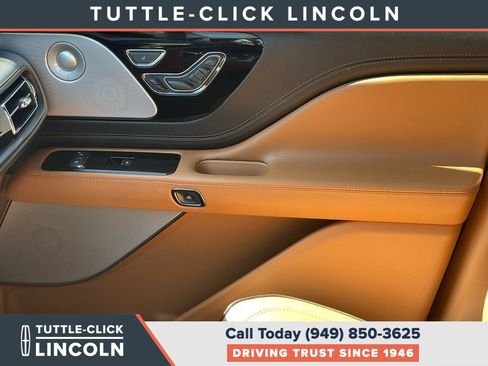 Certified 2022 Lincoln Aviator Black Label Grand Touring AWD/4WD image 23