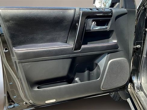 Used 2022 Toyota 4Runner TRD Off-Road Premium image 17