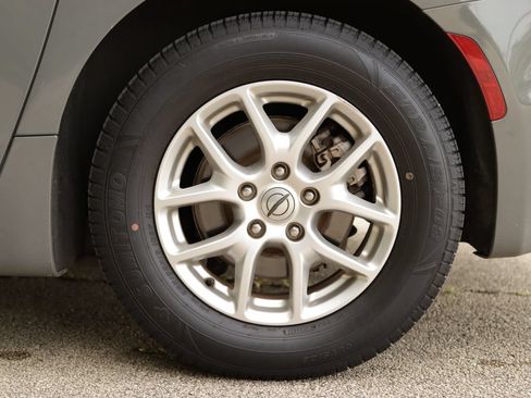 Used 2022 Chrysler Pacifica Touring-L FWD image 37