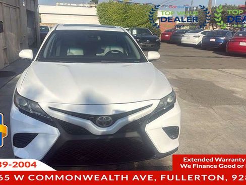 Used 2019 Toyota Camry SE w/ Convenience Package FWD image 14
