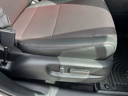 Used 2025 Honda Ridgeline Black Edition image 15