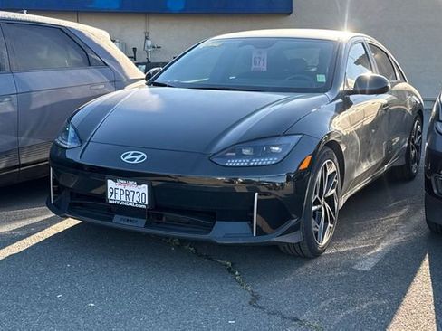 Used 2023 Hyundai Ioniq 6 SEL image 1