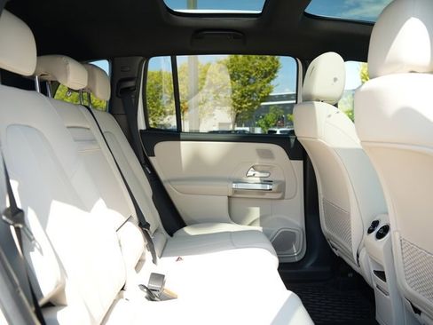 Certified 2026 Mercedes-Benz GLB 250 4MATIC image 36