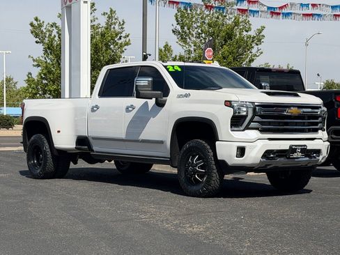 Used 2024 Chevrolet Silverado 3500 High Country w/ Technology Package AWD/4WD image 62