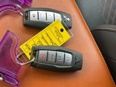 Used 2022 Mitsubishi Outlander SEL image 50