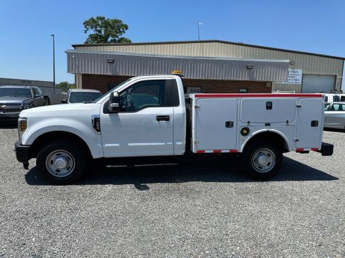 Used 2018 Ford F250 XL w/ Power Equipment Group RWD image 17