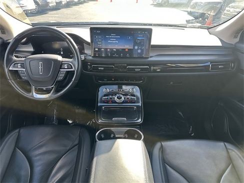 Certified 2022 Lincoln Nautilus Reserve image 15