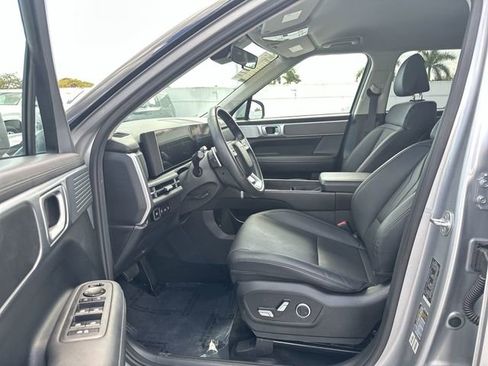 Used 2025 Hyundai Santa Fe SEL image 16