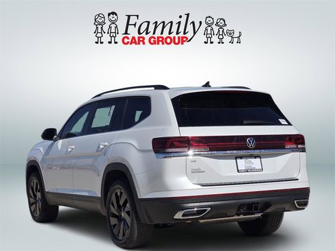 New 2026 Volkswagen Atlas SE image 3