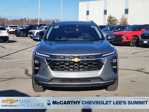 New 2026 Chevrolet Trax LT w/ LT Convenience Package image 2