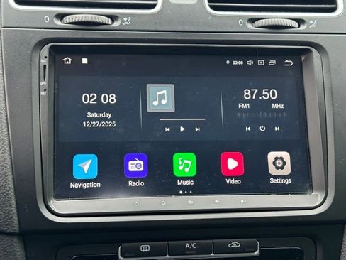 Used 2014 Volkswagen Golf TDI image 18