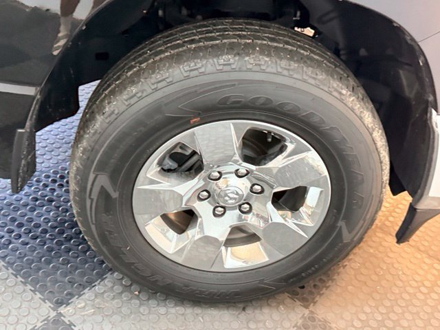 Used 2024 RAM 1500 Big Horn AWD/4WD image 15