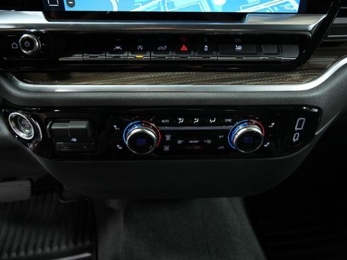 New 2026 GMC Sierra 1500 Elevation image 36